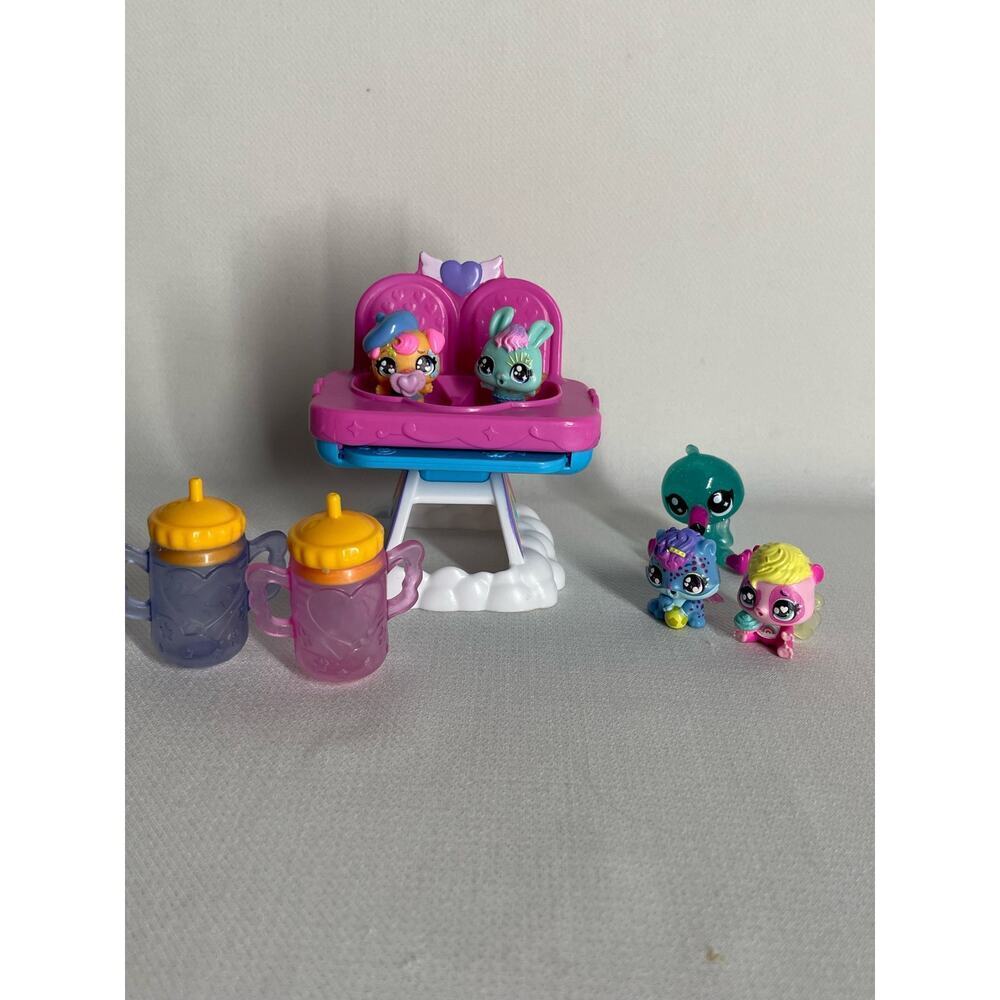 Hatchimals Alive Nursery Playset 4 Babies, Rainbow Highchairs, Bottles lot